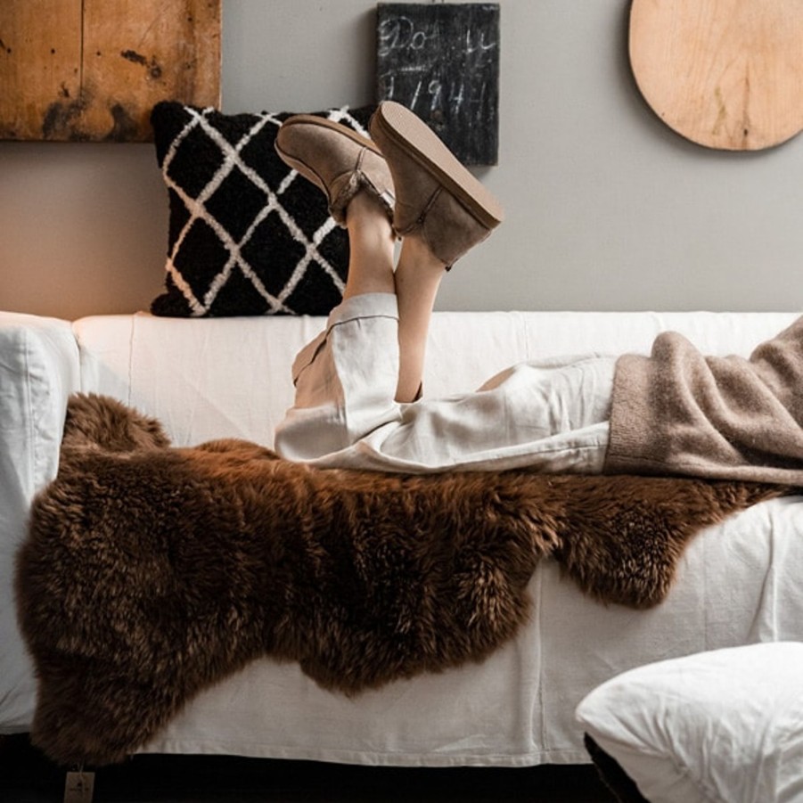 Home SHEPHERD | Alma Sheepskin