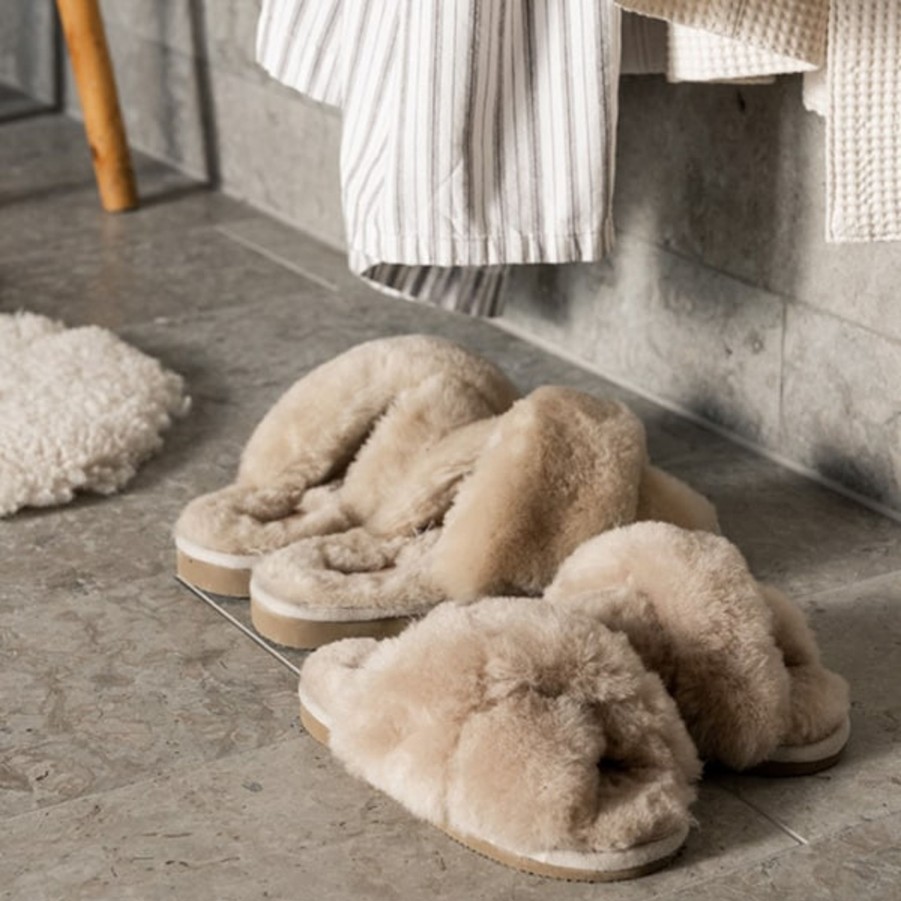 Women SHEPHERD | Lovisa Slippers