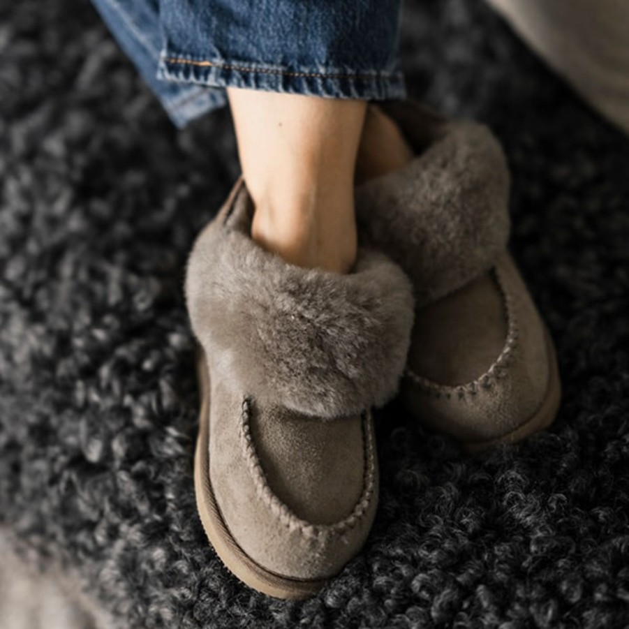 Women SHEPHERD | Albino Slippers