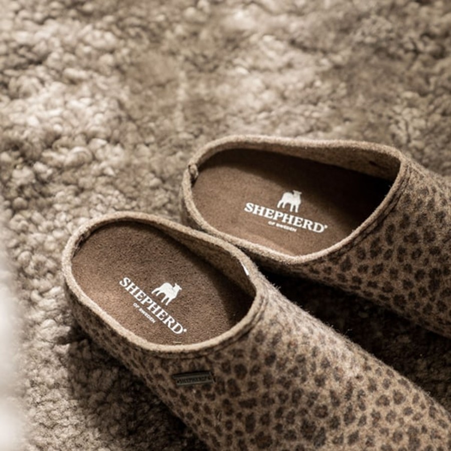 Women SHEPHERD | Cilla Slippers