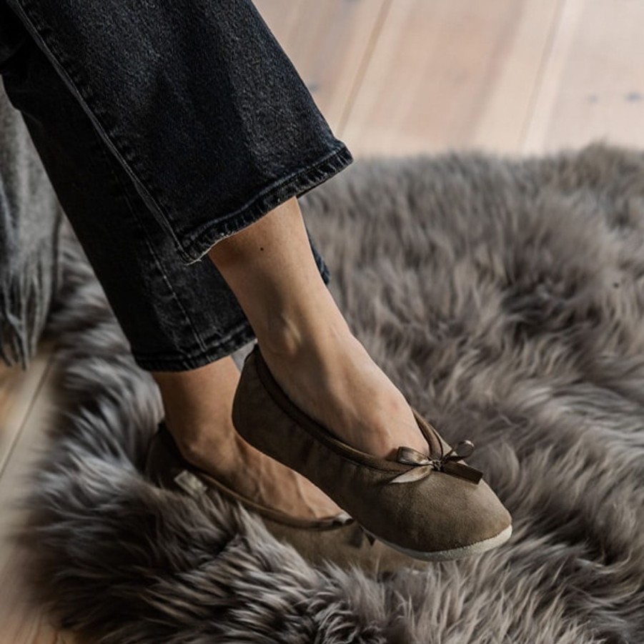 Home SHEPHERD | Linen Sheepskin