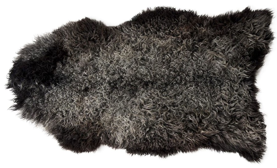 Home SHEPHERD | Sanda Swedish Sheepskin